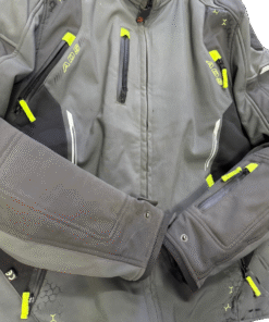 Мото екипировка и мото екипи втора ръка от MotoEkipi – alpinestars dainese rev it buse