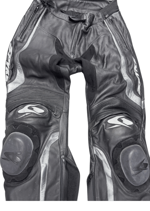 Мото екипировка и мото екипи втора ръка от MotoEkipi – alpinestars dainese rev it buse