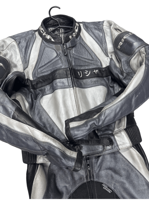 Мото екипировка и мото екипи втора ръка от MotoEkipi – alpinestars dainese rev it buse