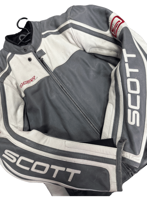 Мото екипировка и мото екипи втора ръка от MotoEkipi – alpinestars dainese rev it buse