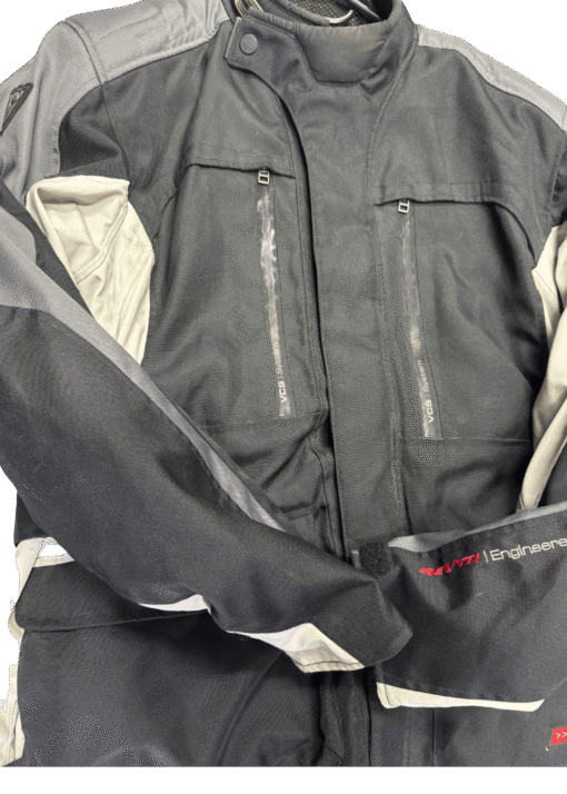Мото екипировка и мото екипи втора ръка от MotoEkipi – alpinestars dainese rev it buse